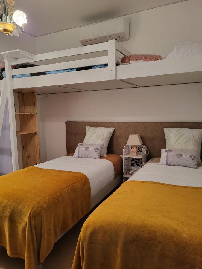 Chambre d hôtes AU CŒUR DES OLIVIERS Marseille Extérieur photo