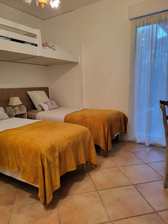 Chambre d hôtes AU CŒUR DES OLIVIERS Marseille Extérieur photo