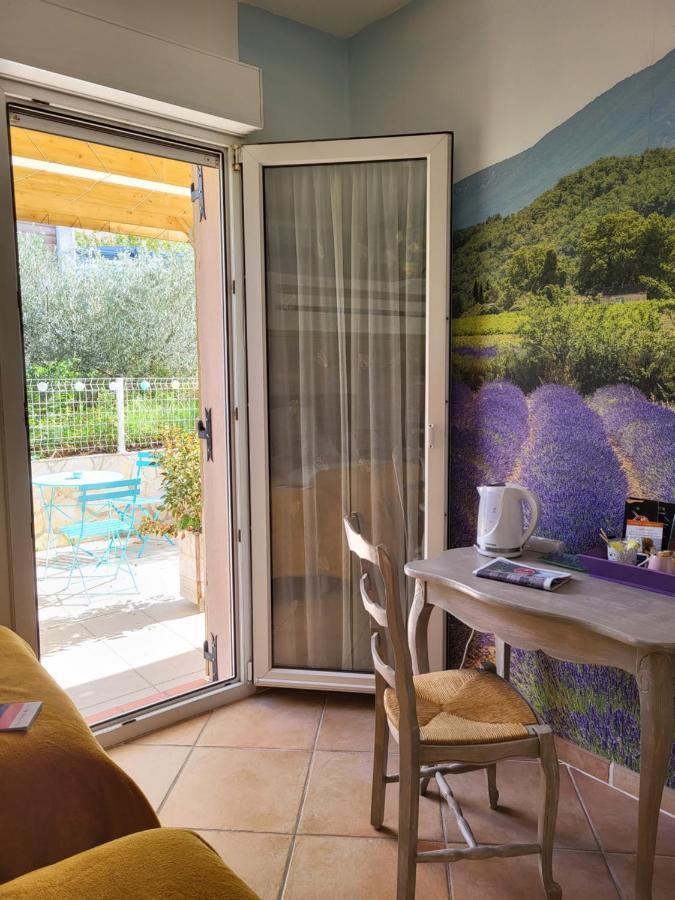 Chambre d hôtes AU CŒUR DES OLIVIERS Marseille Extérieur photo