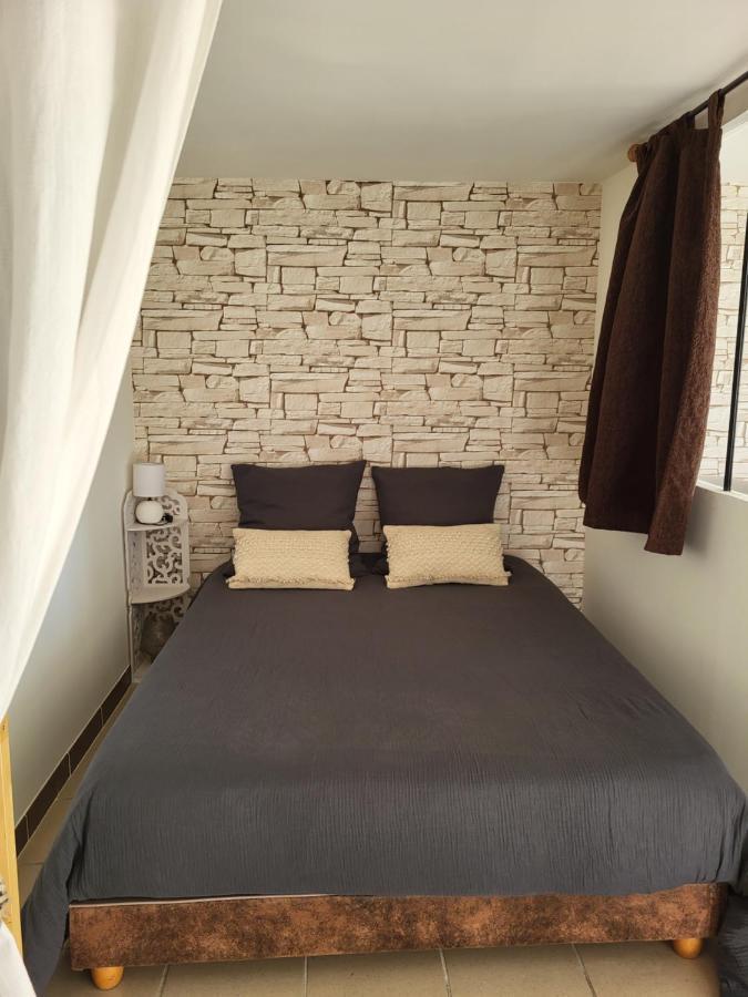Chambre d hôtes AU CŒUR DES OLIVIERS Marseille Extérieur photo