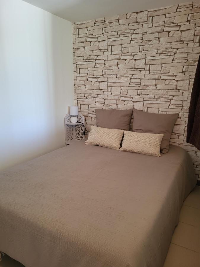 Chambre d hôtes AU CŒUR DES OLIVIERS Marseille Extérieur photo
