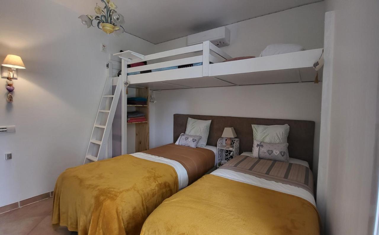 Chambre d hôtes AU CŒUR DES OLIVIERS Marseille Extérieur photo